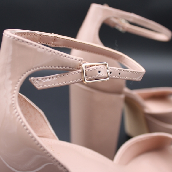 Marc Fisher Ankle Strap Platform Sandal (Womens) Light Pink (looks nude) 8.5 - Picture 5 of 13